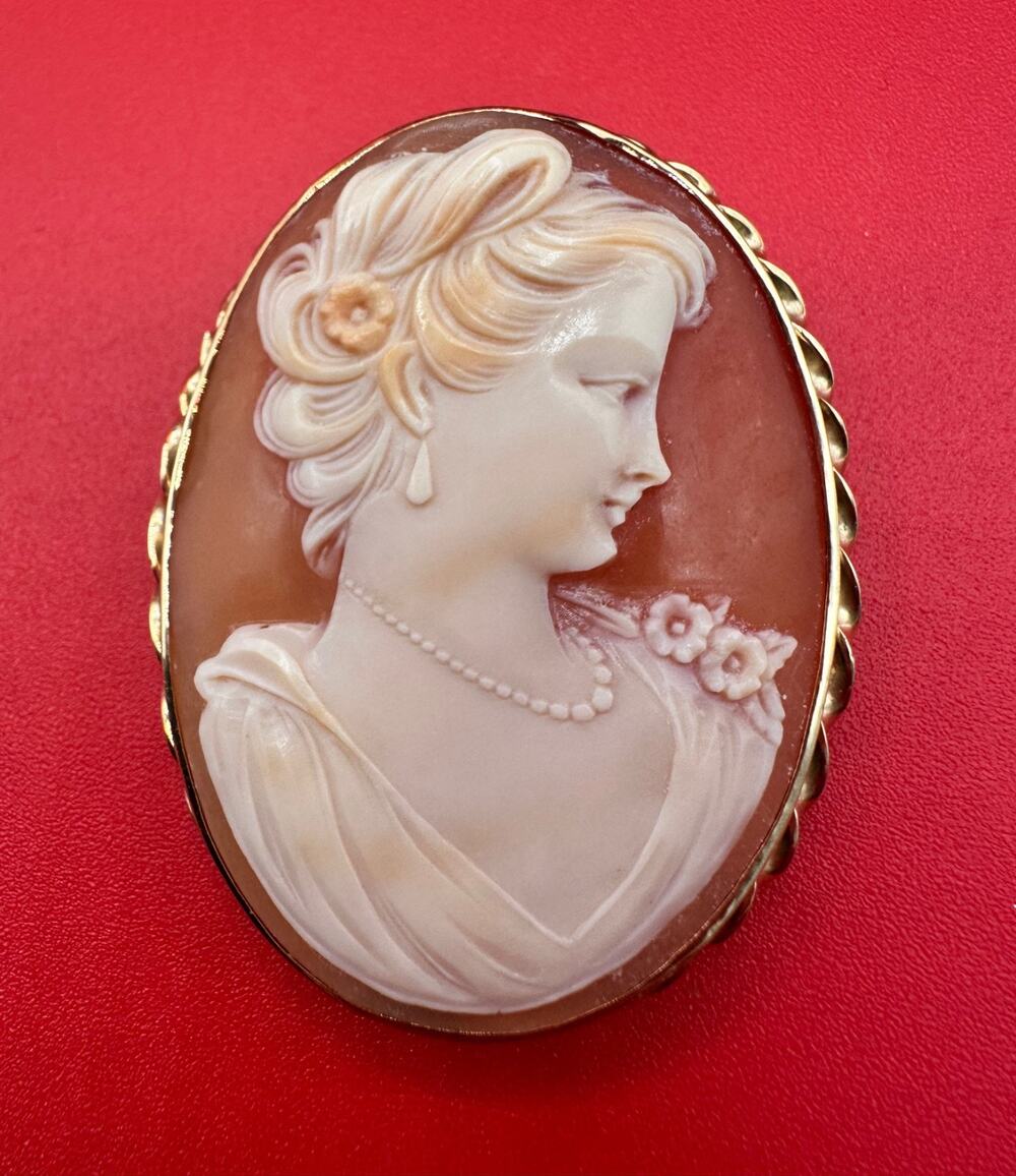Vintage 14k Gold Hand-Carved Shell 2" Cameo Ornate Twisted Frame Brooch 11.685gr